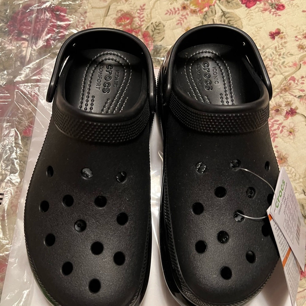 Mega Crush Platform Crocs 9